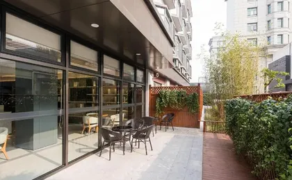 Ji Hotel (Shanghai Longbai Xincun Metro Station)