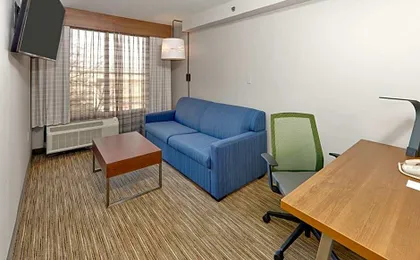 Holiday Inn Express Hotel & Suites - Irving Convention Center - Las Colinas By IHG