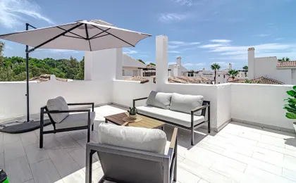 Lnm5.30 - Great Location With Private Roof Terrace