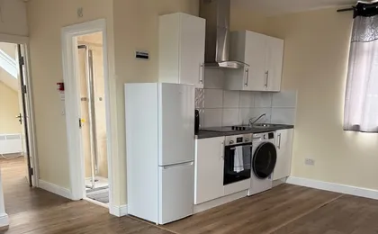 Close Central London 1 bed Apartment Sleeps 3