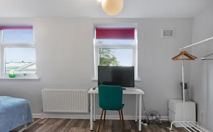 Two Bedroom Duplex in Angel High Street