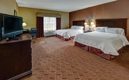 Hampton Inn & Suites Corsicana (H)