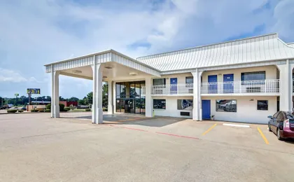 Motel 6 Lindale Tx