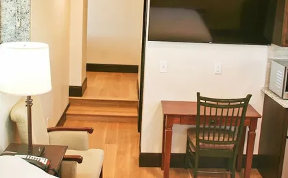 Luxury Lodge & Spa, Cabins, Camping, Glamping, and RV w/full hook ups-Iron Springs Adventure Resort