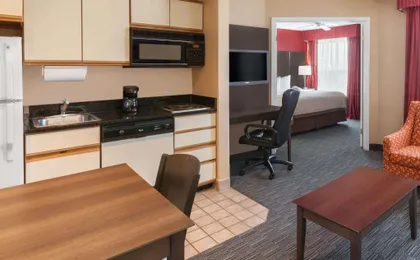 Hawthorn Suites By Wyndham Detroit Warren