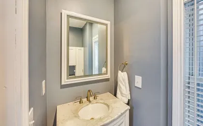 2 Mi to Market Sq! Row House w/ Dedicated Office