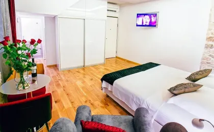 Get Split Luxury Apartment