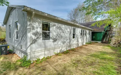 Walk to Osceola Lake! Family-friendly Home