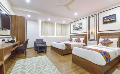 Fabhotel Lfc