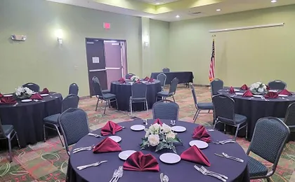 Holiday Inn Garland By IHG