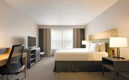 Country Inn & Suites by Radisson, Brooklyn Center, MN
