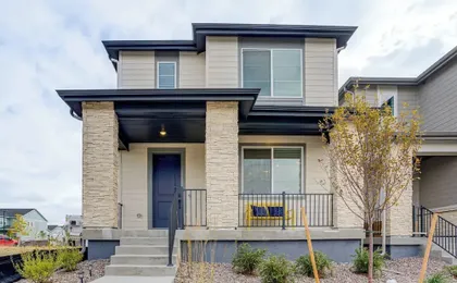 Great for Families! Newly Built Home in Aurora