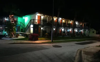 Merida Inn & Suites