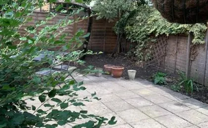 Charming 2 Bedroom Home 3 mins from Arsenal Station