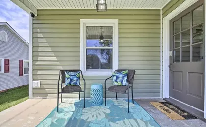 Cozy Cottage Near Dtwn Dining, Walk to Casino