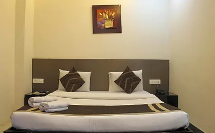 Hotel Aman Palace-Rajouri Garden