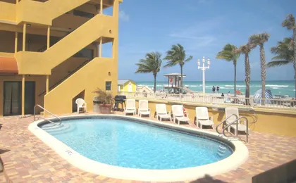 Hollywood Sands Resort