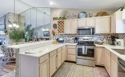 Lakefront Osage Beach Abode w/ Grill & Pool Access