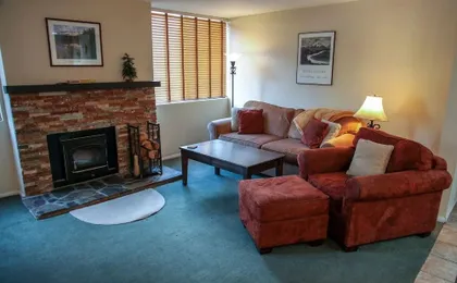 San Sierra 10 Updated Condo, with Complex Jacuzzi, Short Walk to The Village by RedAwning
