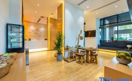Yunjian Qishe Hotel (Chongqing Aihai Shopping Park)