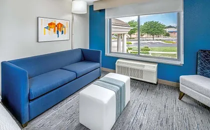 Holiday Inn Express - Colorado Springs - First & Main By IHG