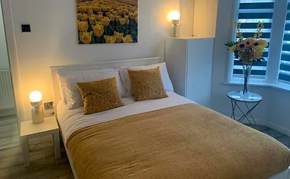 Bloomsbury House - Modern studios near Anfield