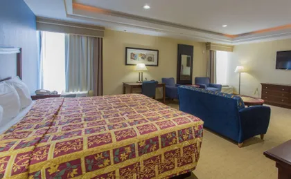 Best Western Plus Portsmouth Chesapeake Hotel