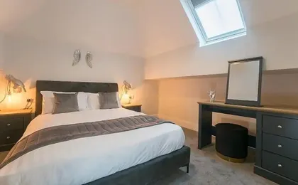 The Queens Arms Apartments