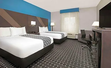 La Quinta Inn & Suites by Wyndham Sulphur Springs