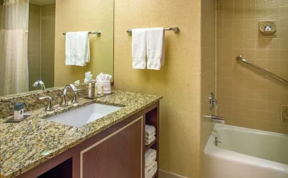 DoubleTree by Hilton Portland, OR