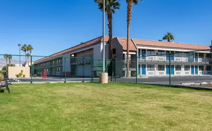 Rodeway Inn & Suites Thousand Palms - Rancho Mirag