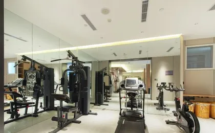 Guotu Hepingli Hotel (Beijing Yonghegong Hepingli North Street Subway Station Branch)