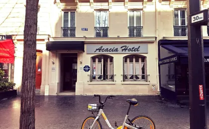 Acacia Hotel