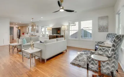 < 4 Mi to Mercedes-benz: Modern West End ATL Stay