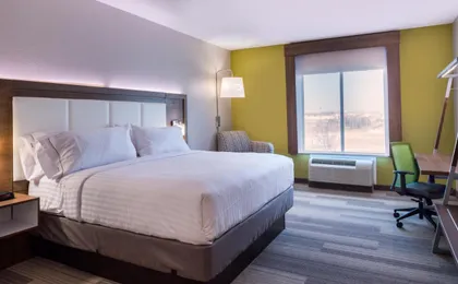 Holiday Inn Express & Suites Fort Worth West