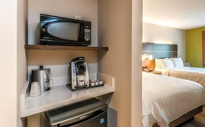 Holiday Inn Express Hotel & Suites Bradenton West By IHG