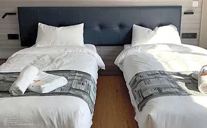 Mooncity Hotel & Boardinghouse