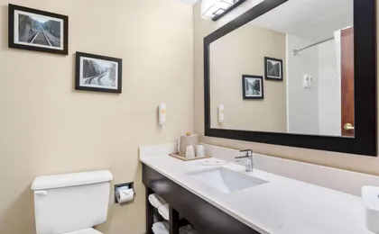 Comfort Suites Near Robins Air Force Base