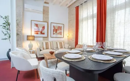 Cozy 3BD Duplex With Private Pool in Seville Center Gran Poder III