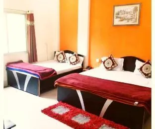 Goroomgo New Ashiyana Palace Near Railway Station Varanasi