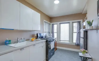 Cozy Kalamazoo Studio, 4 Mi to Downtown Area!