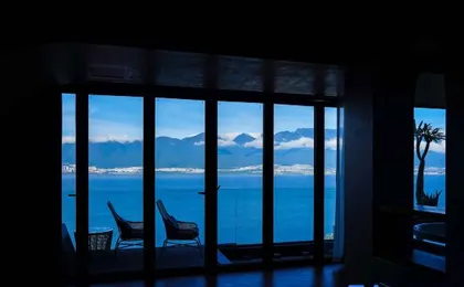 Clouds on the Horizon | Lutu Meisu·Cliff Seaview Resort Hotel (Dali Airport Erhai Branch)
