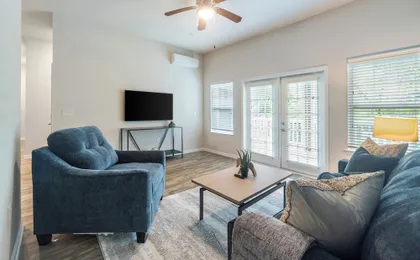 Landing Apartments - University City North
