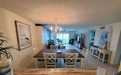 Summerhouse 104: Direct Oceanfront 2 Bedroom Condo