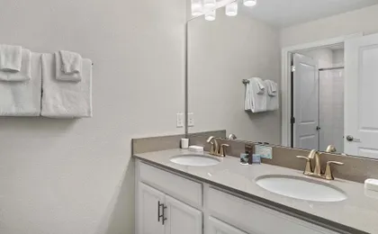 Comfy Townhome 8 Min to Disney!
