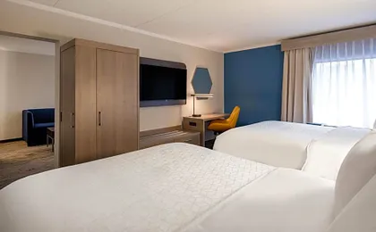 Holiday Inn Express & Suites Greensboro - (I-40 @ Wendover) By IHG
