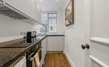 10 Curzon Street by Mansley