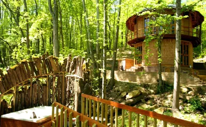 Lost River Hostel