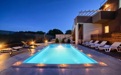 Stylish & luxury villa with pool, biliard, extra pool heating available - WiiBuk
