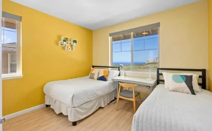 Sleeps 16, 2 Homes Ocean Views, Shared Pool + Gym, Near the Beach Avantstay
